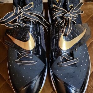 NIKE CJ81 Trainer Max Sneakers Size 10.5 Deep Black & Metallic Gold Pre-owned